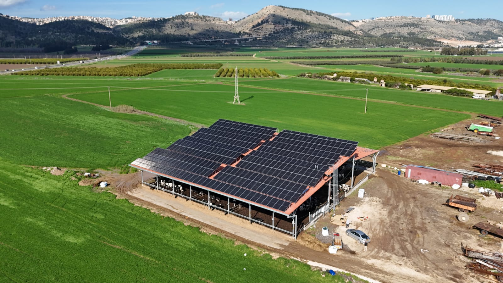 מערכת סולארית לעסק - חברת NRG